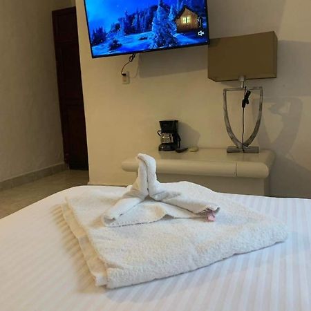 Hotel Hermanos Aguilar Косумель Экстерьер фото