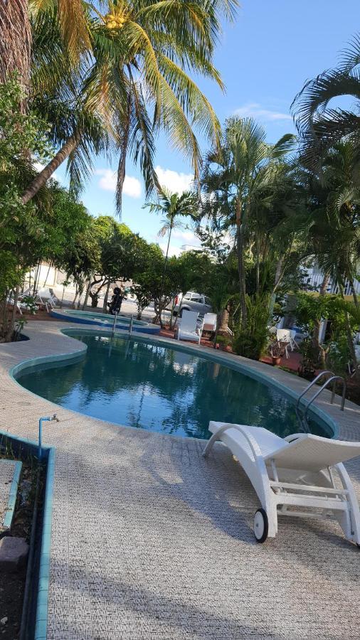 Hotel Hermanos Aguilar Косумель Экстерьер фото