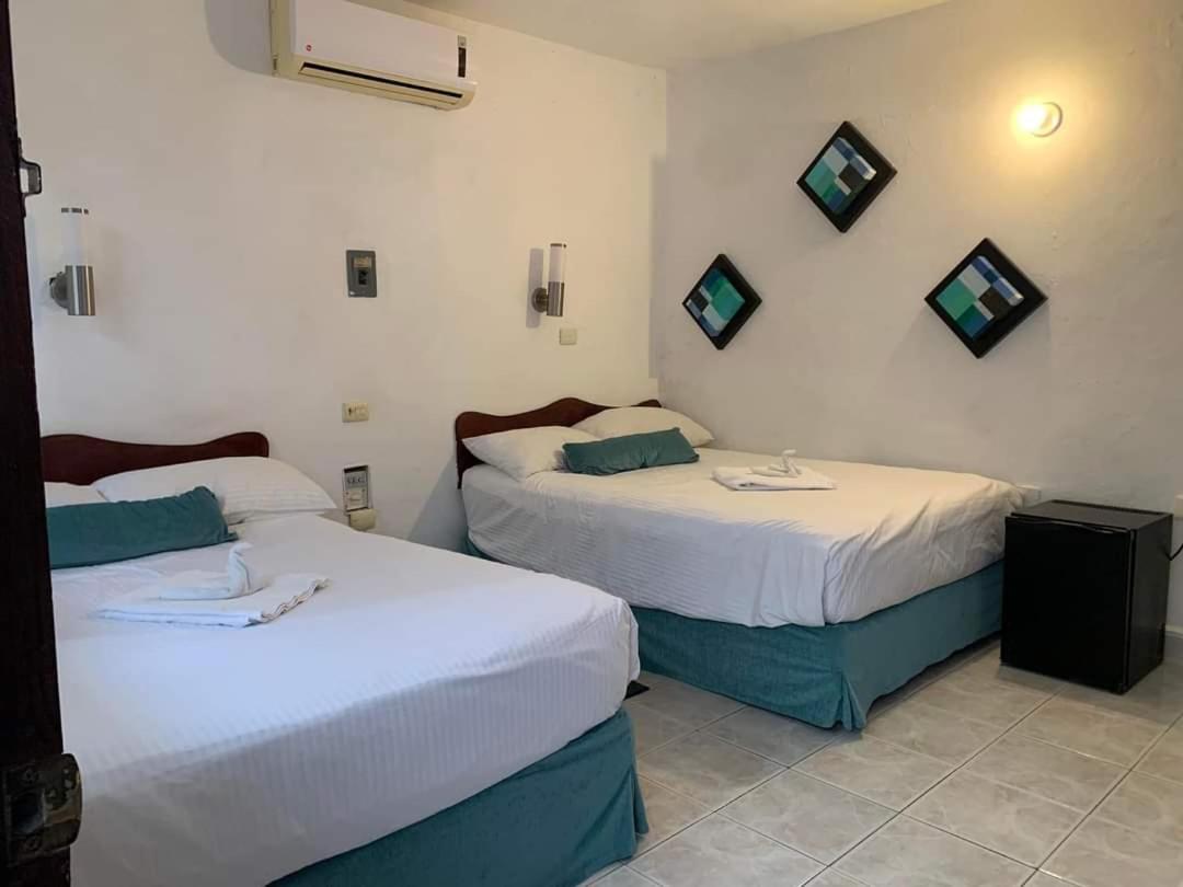 Hotel Hermanos Aguilar Косумель Экстерьер фото